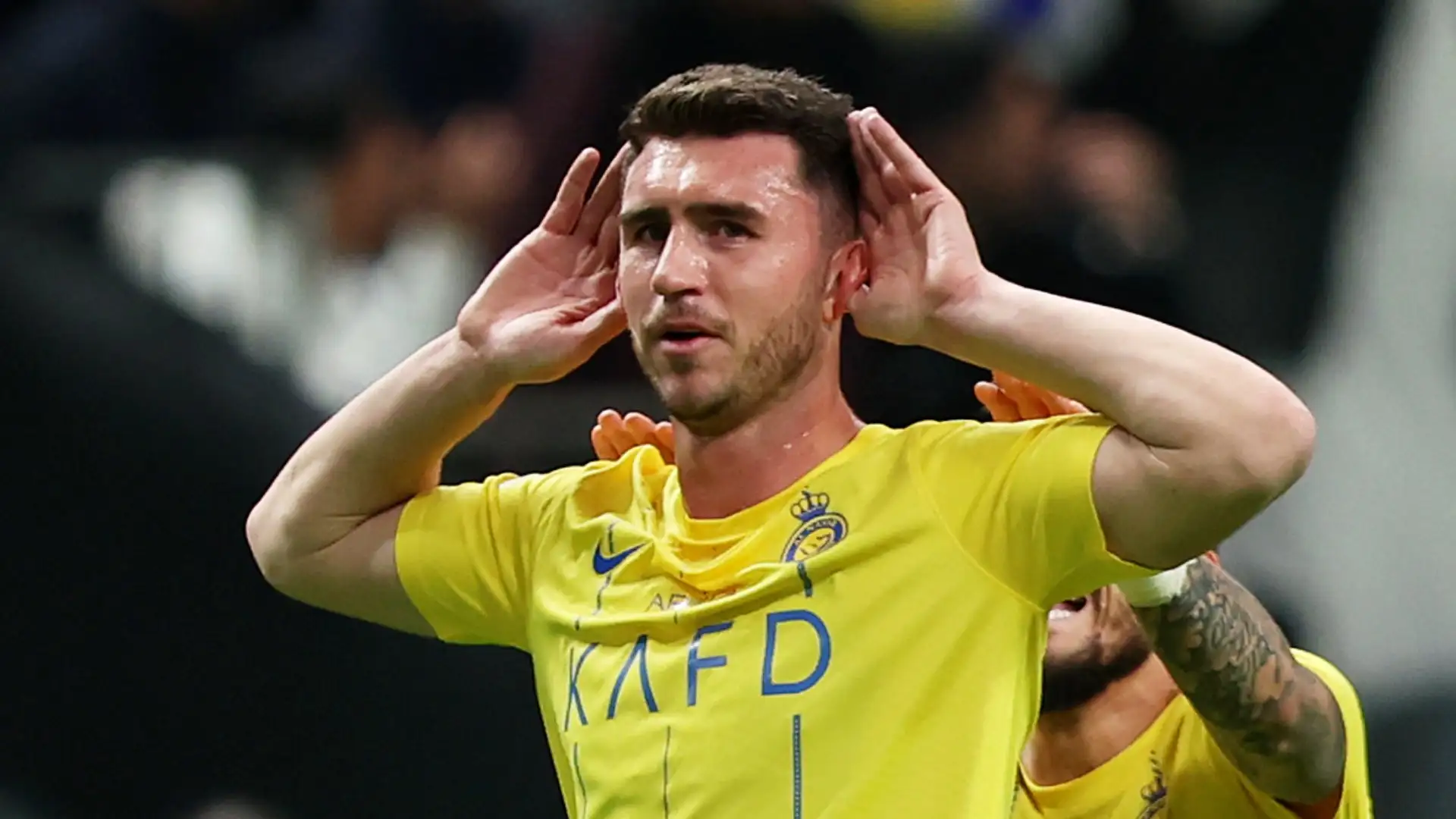 لابورت خلاص قرب يسيب النصر ومرسيليا بيزاحم بقوه عليه