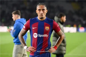 رافينيا لاعب برشلونة