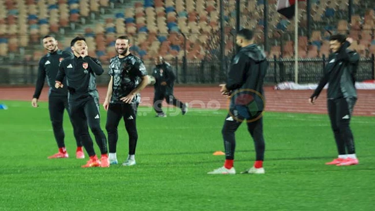 الأهلي يواجه تحديات جديدة مع الصافرة التحكيمية لمحمود ناجي في المباريات