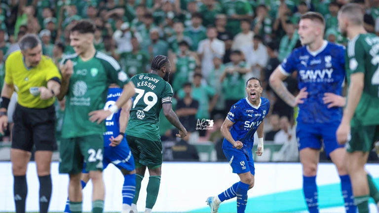الهلال يقترب من ضم
