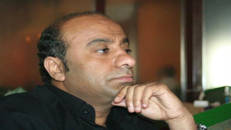 محمد نصر يتساءل عن