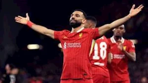 منافسة مثيرة تدور بين 8 لاعبين على لقب الأفضل في الدوري الإنجليزي