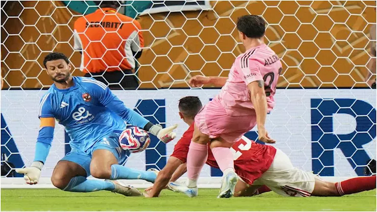 الأهلي يؤكد غياب عدد