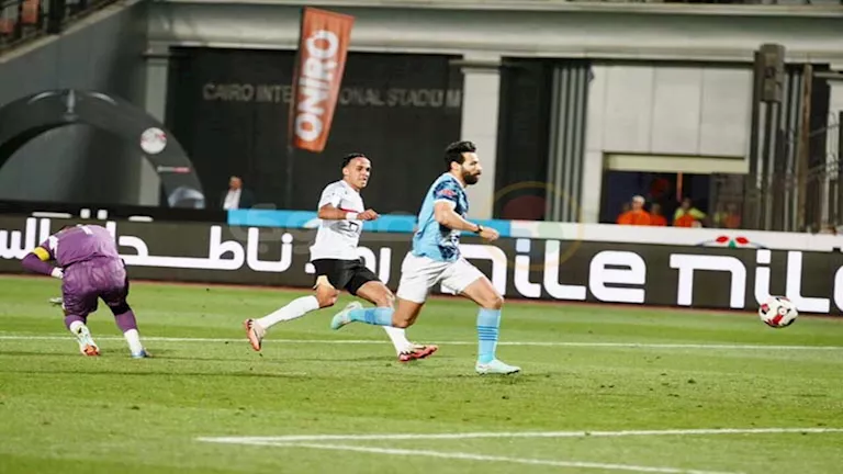 الأهلي يتألق ويتأهل.. الزمالك