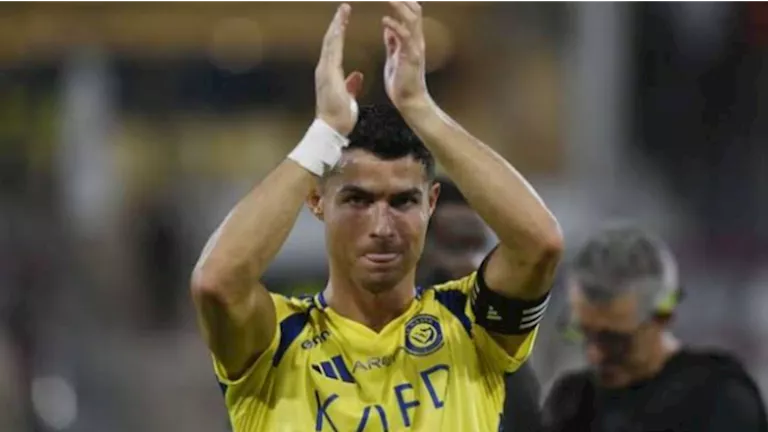 رونالدو يباشر مفاوضات النصر لاختيار المدرب الجديد وسط صراع الأندية الكبرى
