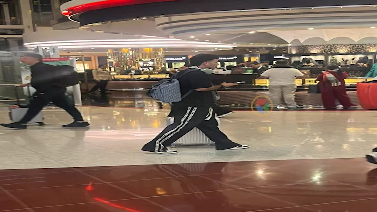 زيزو يصل بعثة الأهلي
