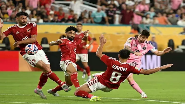 فريق الأهلي وإنتر ميامي