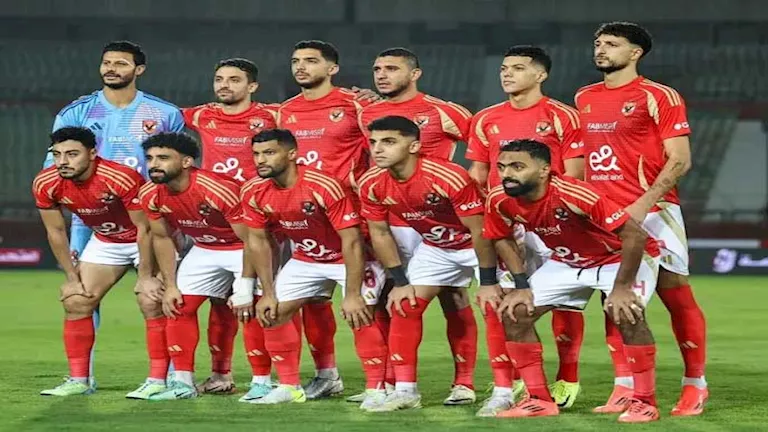 لاعب الأهلي يصدم الجماهير برغبته في الرحيل ورفضه عرض الإدارة للتمديد