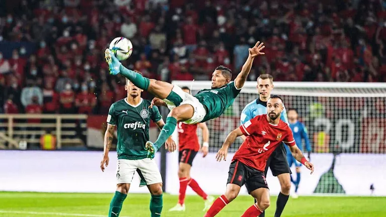 لاعب بالميراس يكشف تفاصيل