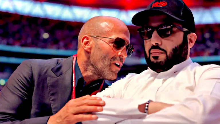 المستشار تركي آل الشيخ يتشارك اللحظة مع النجم العالمي Jason Statham في القاهرة