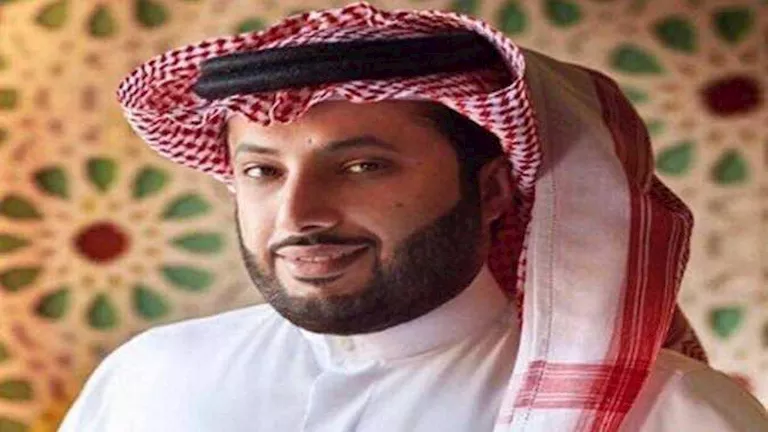 تركي آل الشيخ يتشارك صورًا مثيرة مع ناصر الخليفي ويعبر عن آرائه