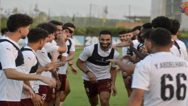 ظهور عمرو السولية الأول مع سيراميكا كليوباترا يوثق بدعم أهلاوي مثير