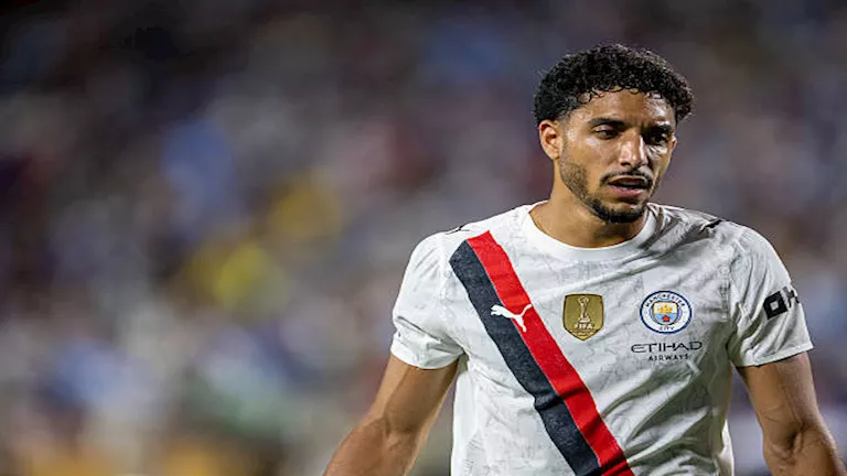 عمر مرموش يستمتع بعطلته الصيفية المميزة في المانجا برفقة أصدقائه