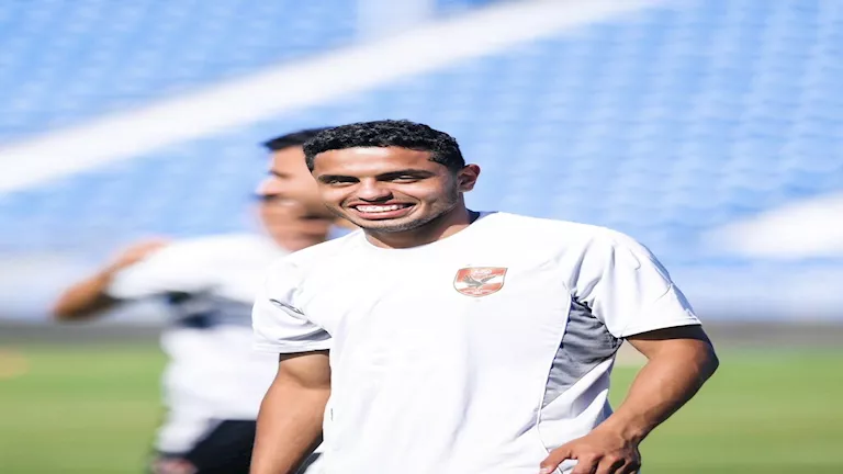كريم الدبيس يشارك صورة رومانسية مميزة مع خطيبته عبر وسائل التواصل الاجتماعي