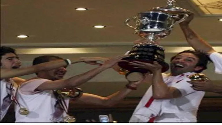 لاعب الزمالك السابق يكشف عن كواليس اعتزال حازم الذي أراد رأسي مرفوعة