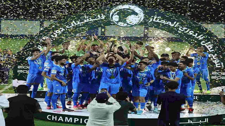 لاعب الهلال السعودي السابق يكشف عن أزمته مع منتخب مصر بصورة مؤثرة