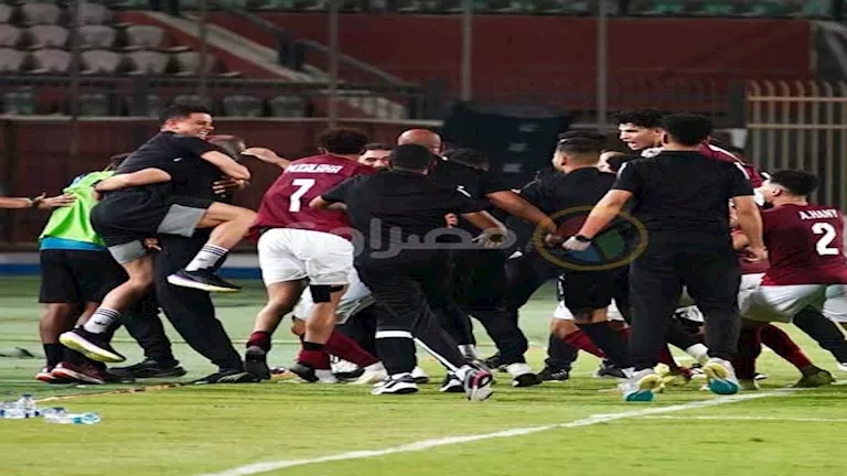 لاعب سيراميكا كليوباترا يودع فريقه تمهيدًا للانتقال إلى النادي الأهلي