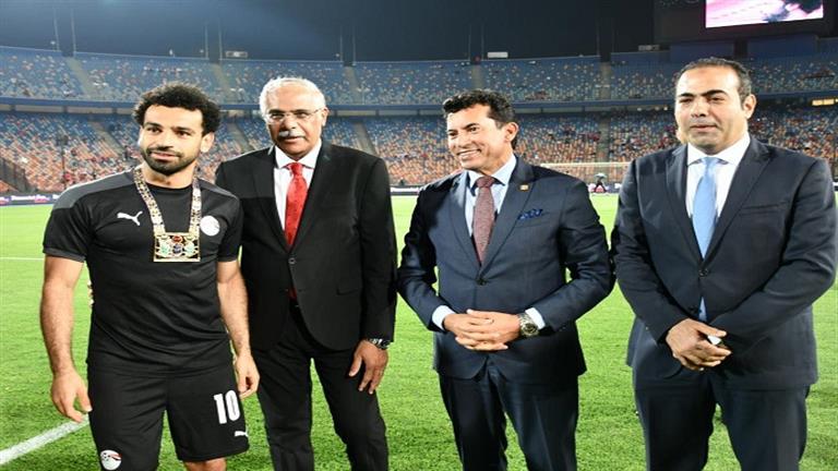 محمد صلاح يتحدث عن مستقبله الدولي: وزير الرياضة يكشف الحقيقة الكاملة