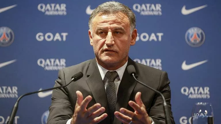 مدرب باريس يتعاقد مع نيوم السعودي ليظهر في الممتاز ويتضمن مصري للمرة الأولى