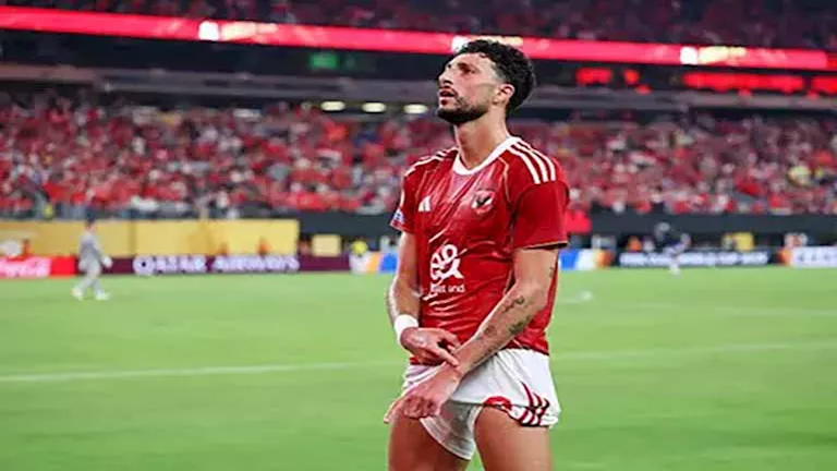 نجم الزمالك السابق يشيد: لاعب الأهلي سيفاجئ الجميع بأداء متميز داخل الملعب