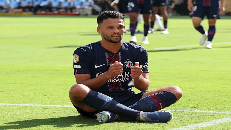 نجم باريس سان جيرمان يحتفل بطريقة مميزة بعد هدفه أمام ريال مدريد