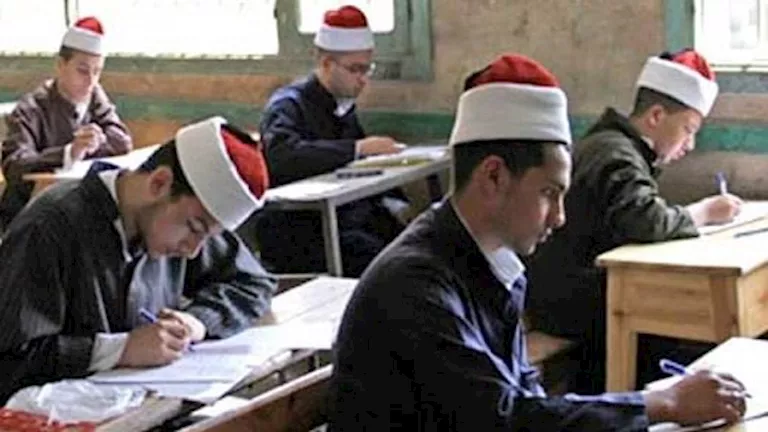 موعد امتحانات الدور الثاني للثانوية الأزهرية وجداولها تثير اهتمام الطلاب وأولياء الأمور