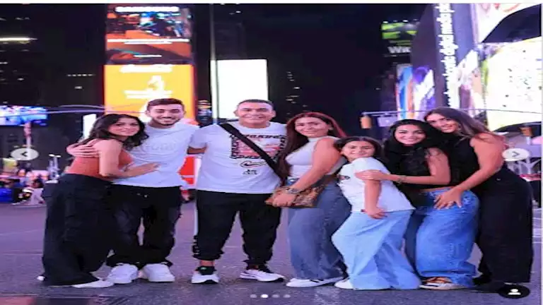 والده يتسبب في حرق ملابسه ووالدته تعبر عن غضبها تجاه جوزيه