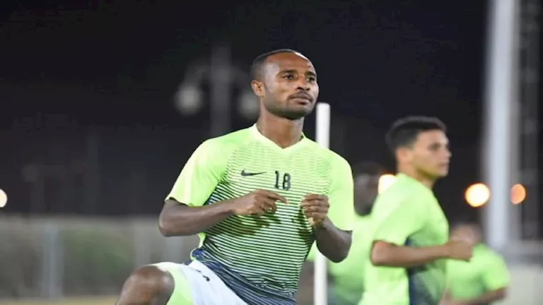 بيكلي يؤكد لمصراوي رغبته القوية في العودة إلى الدوري المصري مع أحمد العجوز