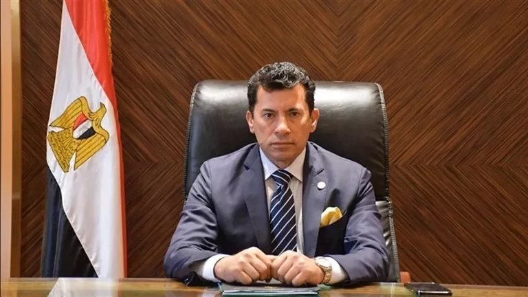 حسام حسن يبذل جهودًا مضنية، وأشرف صبحي يؤكد وجود رقابة مالية صارمة على الأندية